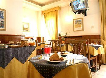 Hotel Nuovo Metro Милан Экстерьер фото